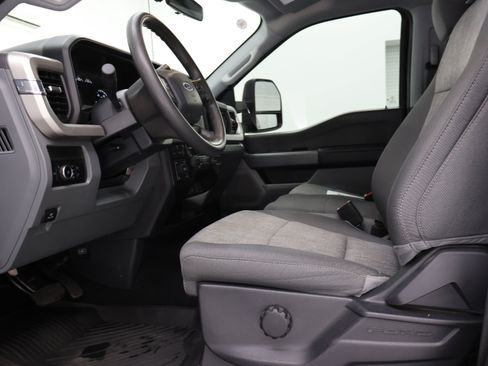 Used 2023 Ford F350 XL w/ STX Appearance Package AWD/4WD image 8