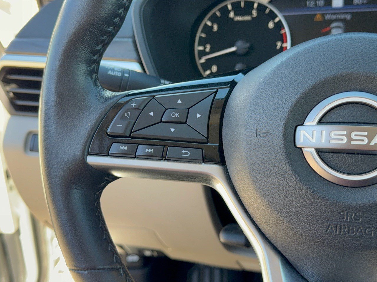 Used 2023 Nissan Altima 2.5 SL AWD/4WD image 18