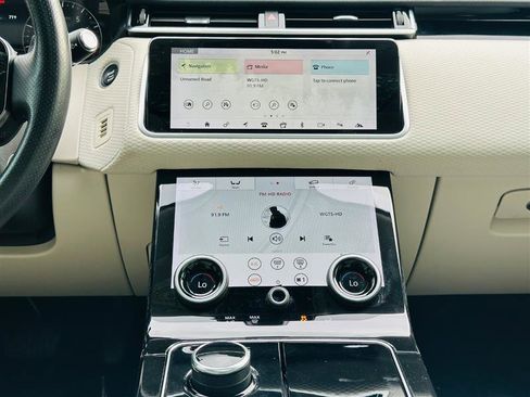 Used 2020 Land Rover Range Rover Velar S image 27
