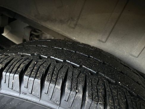 Used 2019 Ford Transit 150 XL image 12