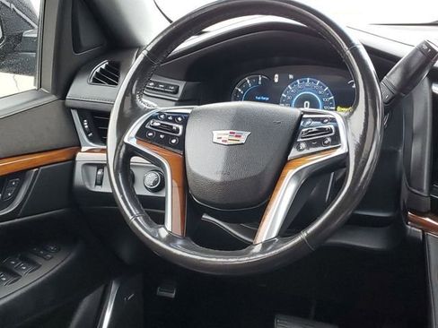 Used 2016 Cadillac Escalade ESV Luxury image 30