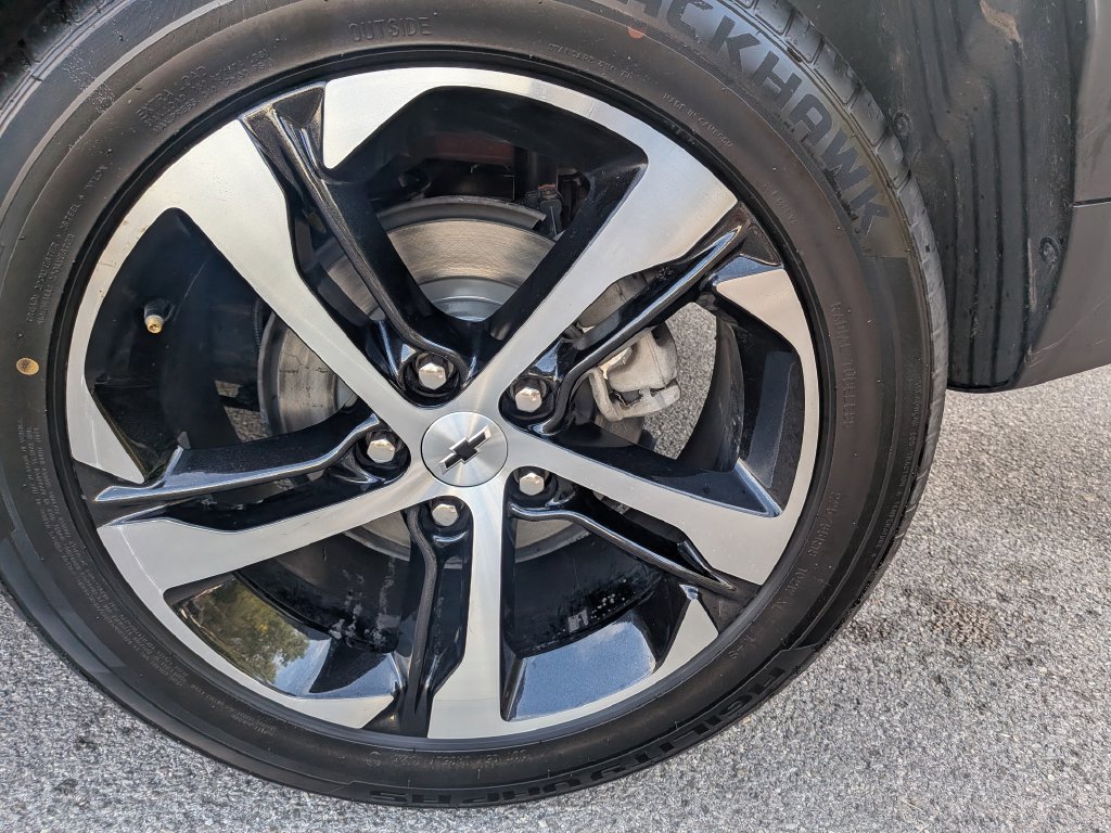 Used 2024 Chevrolet Trax RS w/ Driver Confidence Package FWD image 38