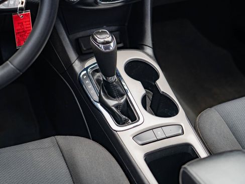 Used 2018 Chevrolet Cruze LS FWD image 22
