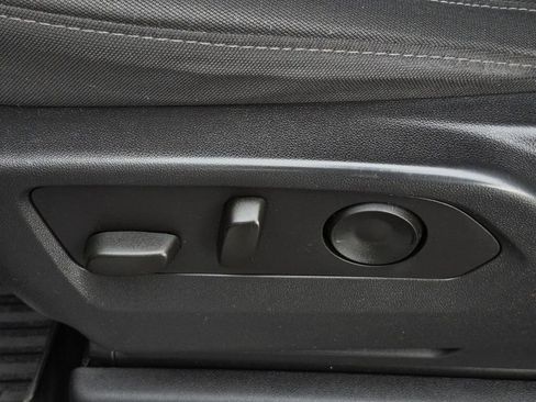 Used 2023 Chevrolet Silverado 1500 Custom image 30