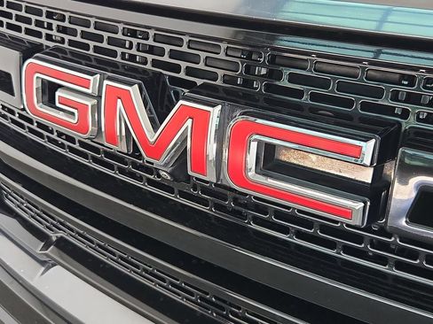 Used 2023 GMC Yukon XL AT4 w/ AT4 Premium Package AWD/4WD image 37