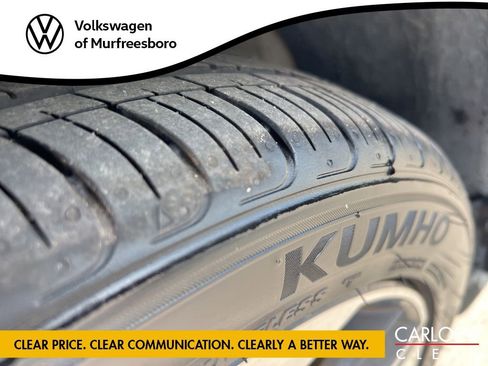 Used 2023 Hyundai Elantra Limited image 9