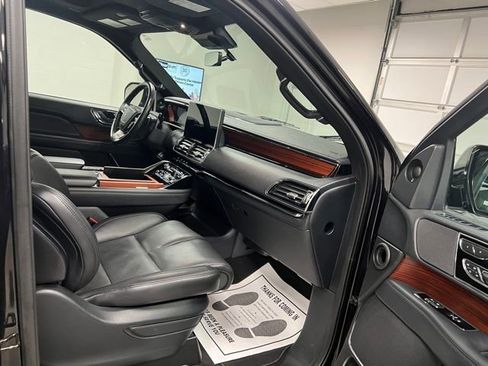 Used 2024 Lincoln Navigator Reserve image 59