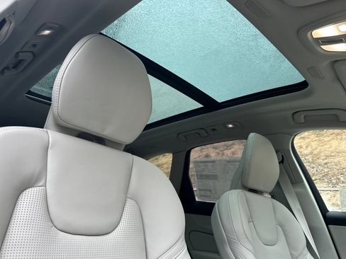 New 2026 Volvo XC60 T8 Ultra w/ Climate Package image 14