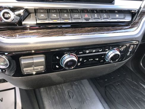 New 2026 GMC Sierra 1500 SLE image 19