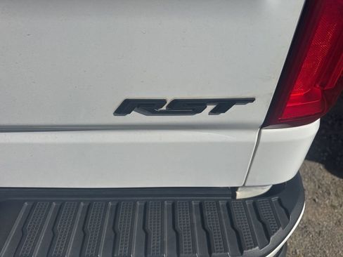 Used 2021 Chevrolet Silverado 1500 RST image 14