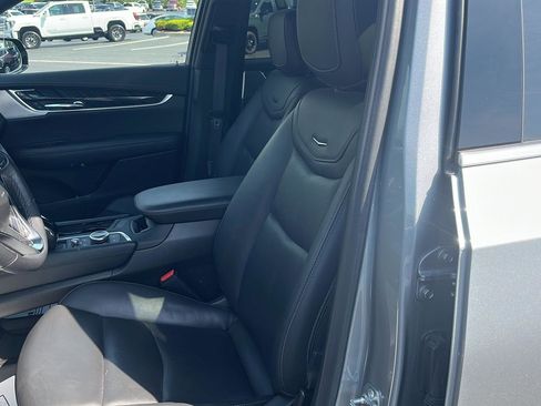 Used 2025 Cadillac XT6 Premium Luxury AWD/4WD image 19