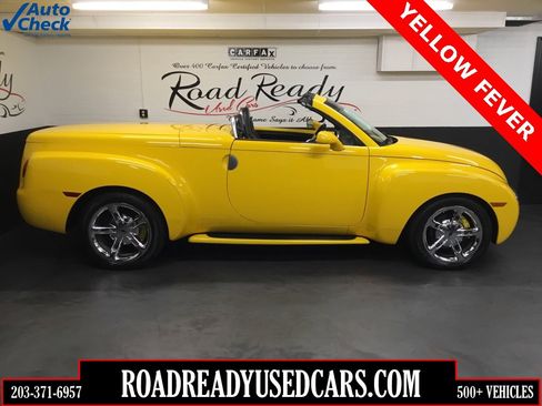 Used 2003 Chevrolet SSR w/ Preferred Equipment Group image 1