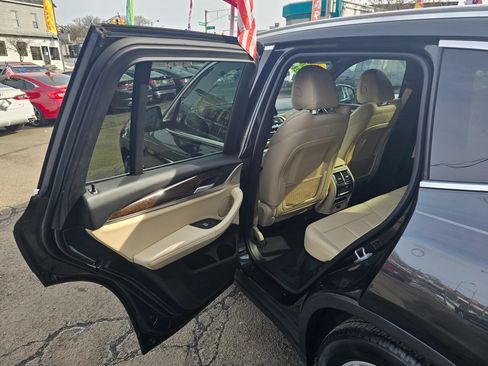 Used 2021 BMW X3 xDrive30i AWD/4WD image 10