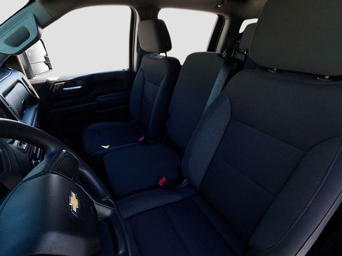 Used 2024 Chevrolet Silverado 2500 Custom w/ Custom Value Package image 31