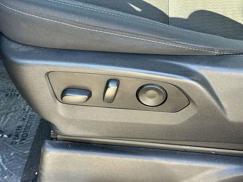 Used 2025 Chevrolet Silverado 1500 LT RWD image 33