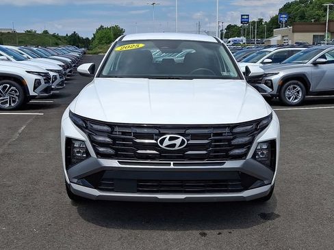 Certified 2025 Hyundai Tucson SE AWD/4WD image 2