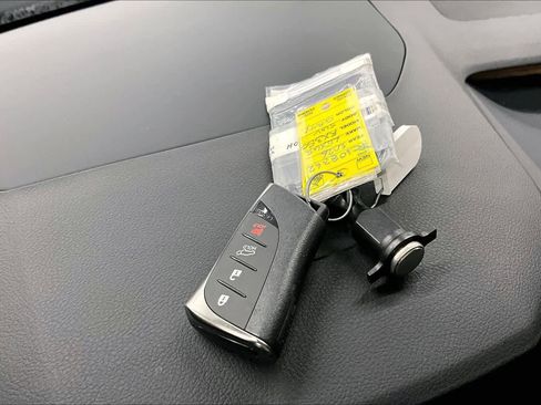 Used 2026 Lexus RX 350h w/ Convenience Package image 15