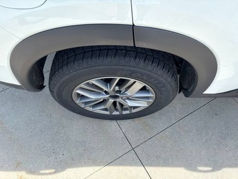 Used 2024 Nissan Rogue S FWD image 10