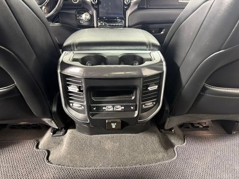 Used 2022 RAM 1500 Laramie AWD/4WD image 19