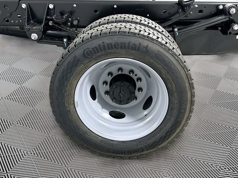 New 2026 Ford F550 4x4 Regular Cab Super Duty image 17