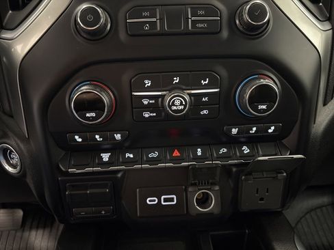 Used 2020 Chevrolet Silverado 3500 LTZ w/ LTZ Plus Package AWD/4WD image 21
