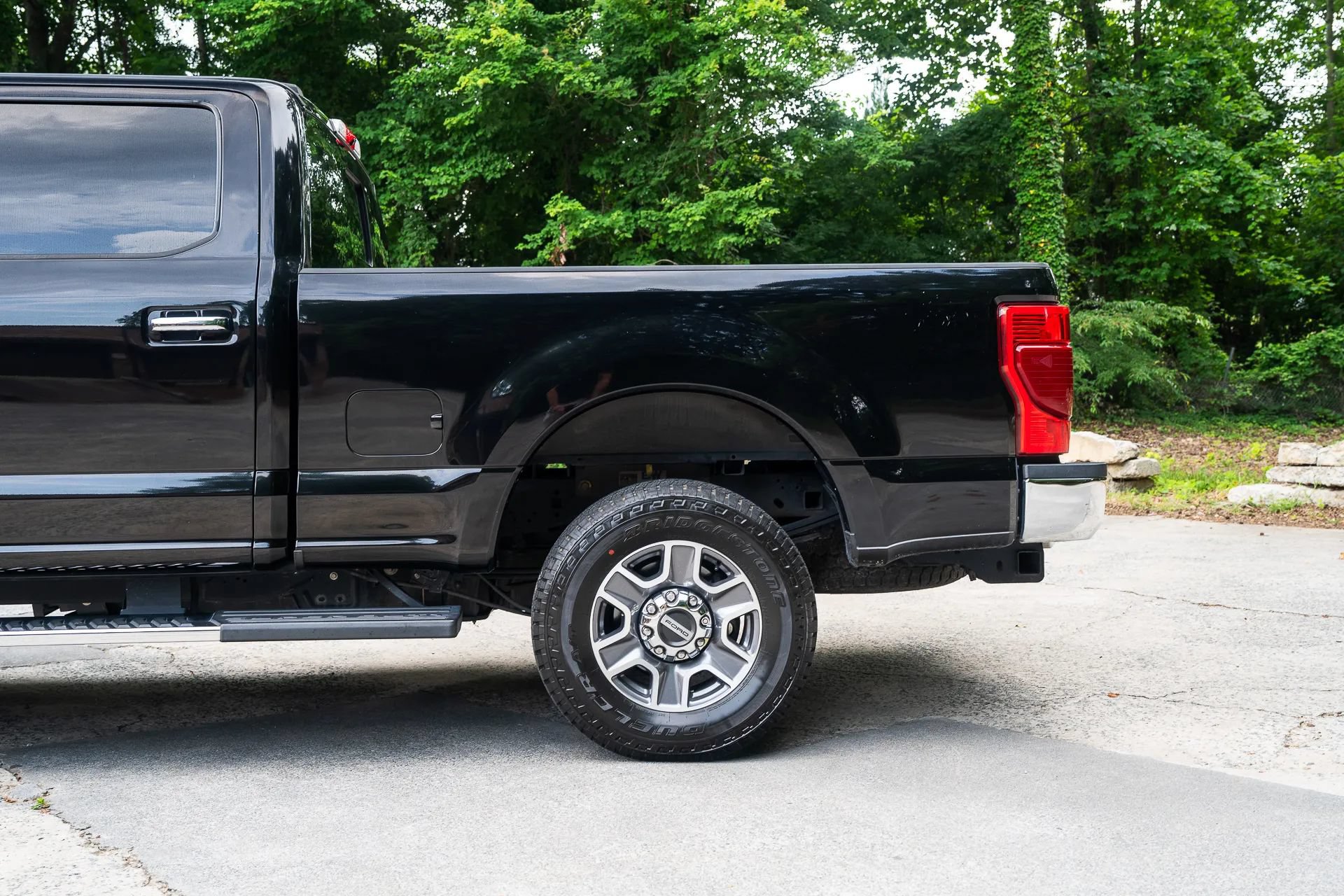 Used 2021 Ford F250 XLT w/ XLT Premium Package AWD/4WD image 5