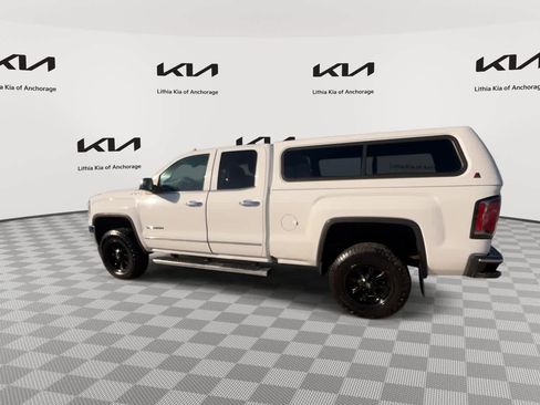 Used 2017 GMC Sierra 1500 SLT w/ SLT Preferred Package AWD/4WD image 7