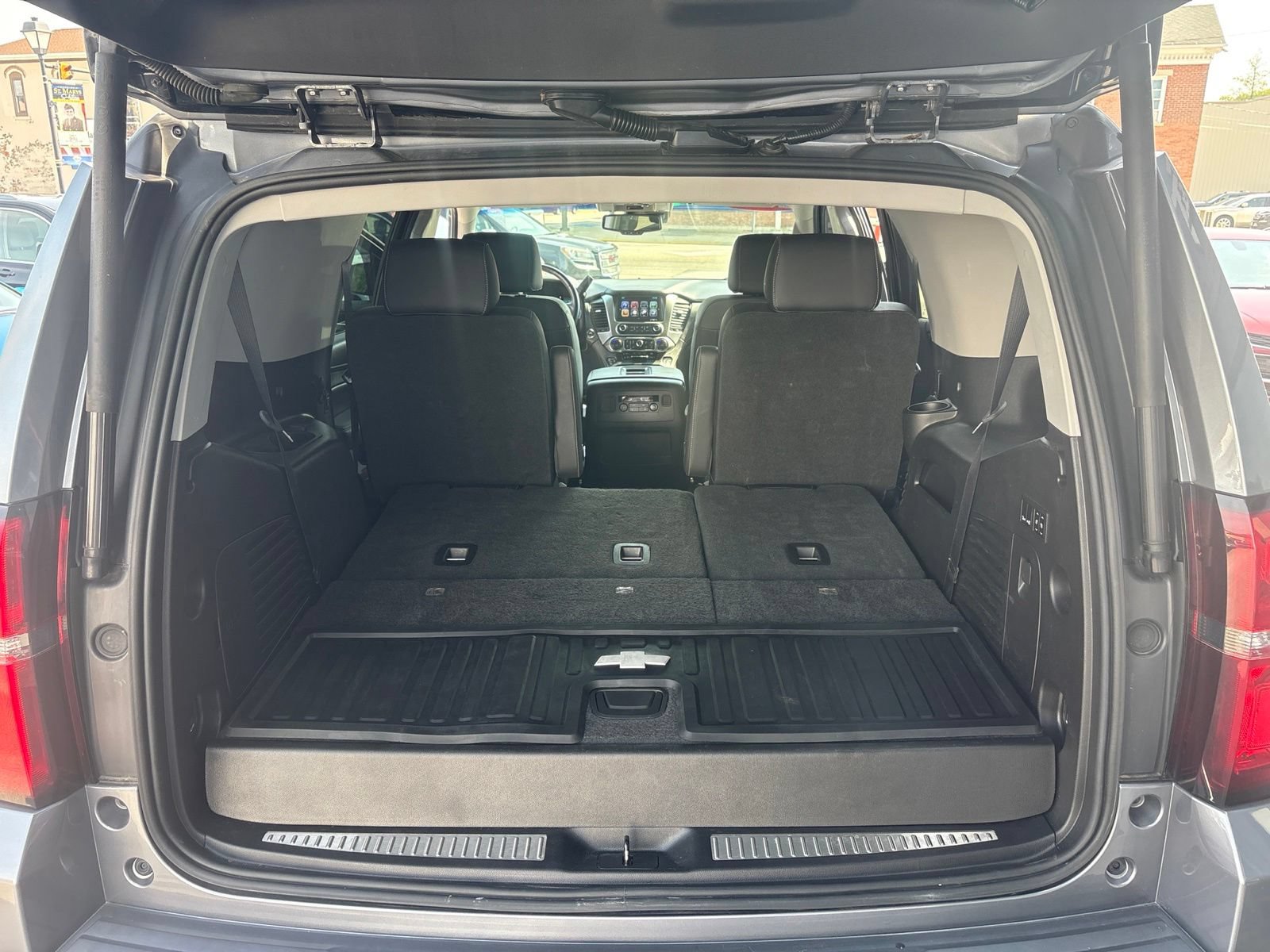Used 2018 Chevrolet Tahoe Premier w/ Max Trailering Package AWD/4WD image 19