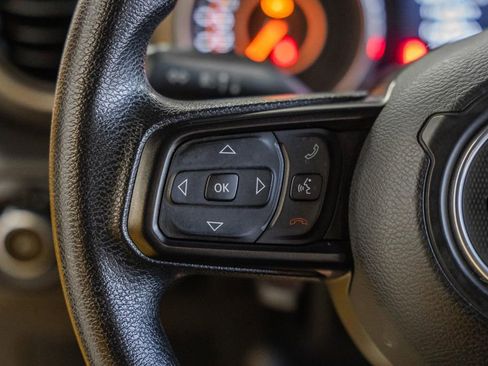 Used 2018 Jeep Wrangler Unlimited Sport image 33