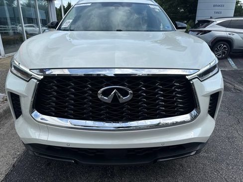 Used 2023 INFINITI QX60 Luxe w/ Cargo Package FWD image 2