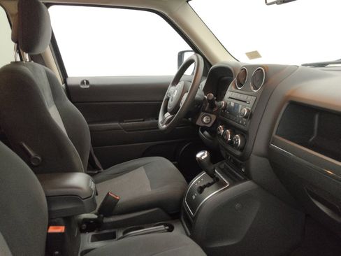 Used 2016 Jeep Patriot Sport w/ Power Value Group image 21