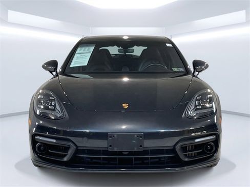 Used 2023 Porsche Panamera 4 Platinum Edition image 10