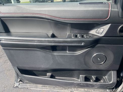 Used 2019 Ford Expedition Limited w/ Equipment Group 303A image 16