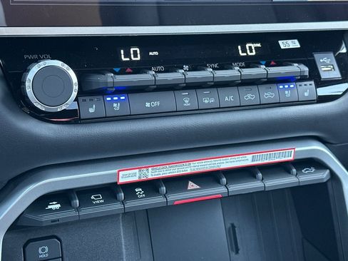 New 2025 Toyota Tundra Platinum image 18