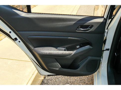 Used 2023 Nissan Altima 2.5 SV w/ SV Premium Package image 17