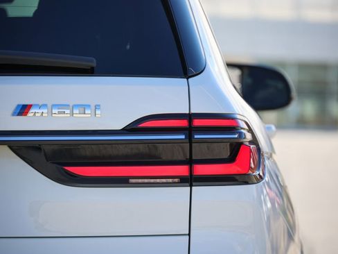 Used 2023 BMW X7 M60i w/ Executive Package image 12