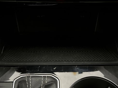 Used 2023 Volkswagen Atlas SE image 16