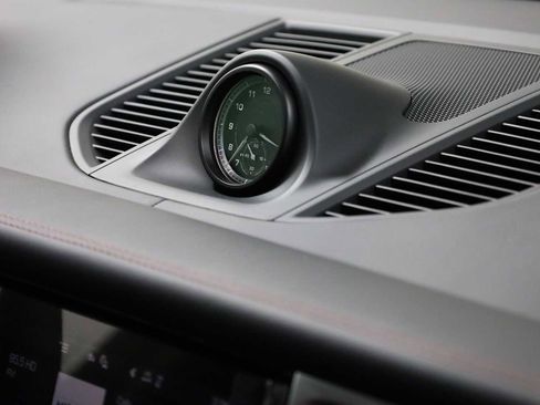 New 2026 Porsche Macan AWD/4WD image 22