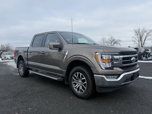 Used 2022 Ford F150 Lariat w/ Trailer Tow Package image 7