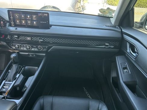 Used 2023 Honda Accord EX-L image 16