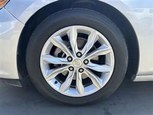 Used 2019 Chevrolet Malibu LT w/ Driver Confidence Package II image 23