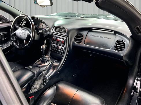 Used 1999 Chevrolet Corvette Coupe RWD image 23