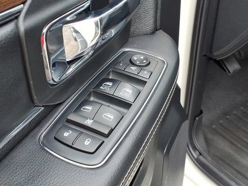 Used 2017 RAM 1500 Laramie AWD/4WD image 15