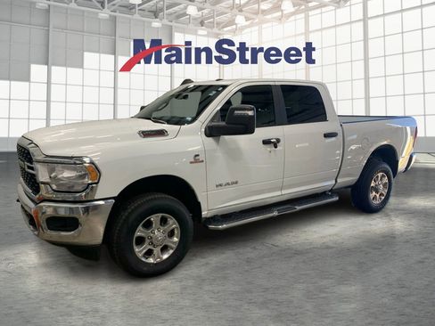 Used 2024 RAM 2500 Big Horn image 1