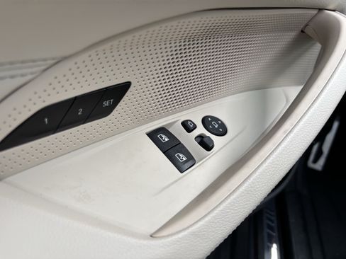 Used 2024 BMW 430i Coupe w/ M Sport Package RWD image 15