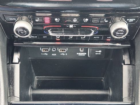 Used 2023 Jeep Grand Cherokee L Overland w/ Rear Seat Video Group I image 19