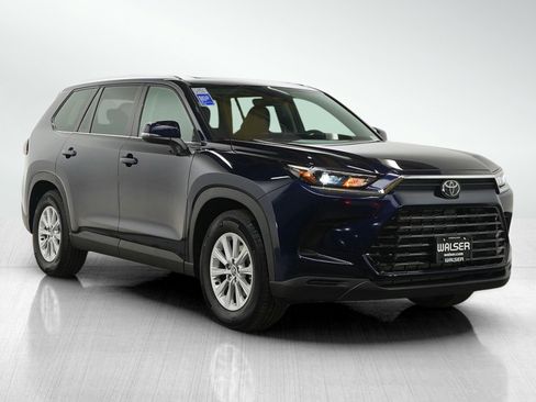 Used 2025 Toyota Grand Highlander AWD image 7