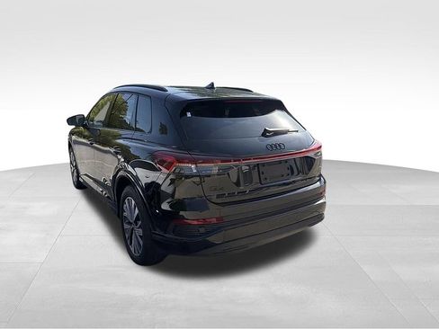 Used 2025 Audi Q4 e-tron Premium w/ Convenience Package RWD image 6