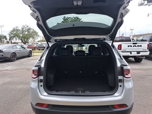 New 2026 Jeep Compass Latitude AWD/4WD image 25