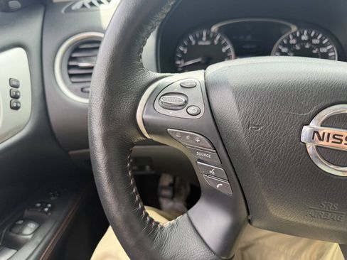 Used 2020 Nissan Pathfinder SL AWD/4WD image 38